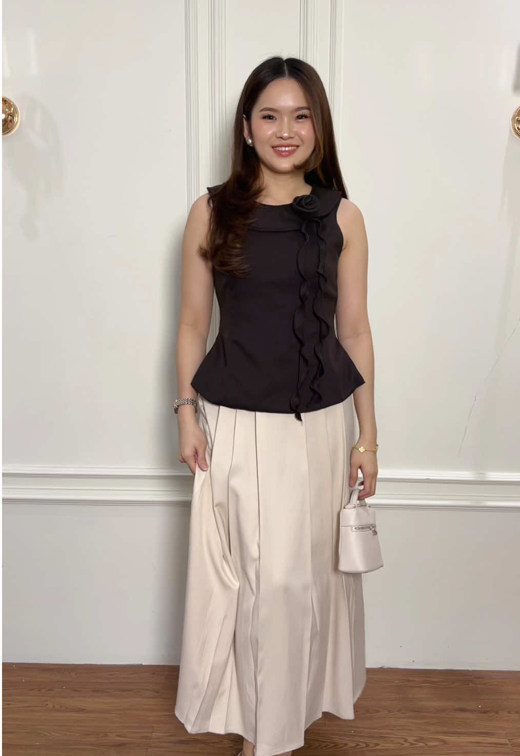 Good outfit = good mood😆 ##outfitcheck #fashiontiktok #outfitideas #girlyoutfit #OOTD 