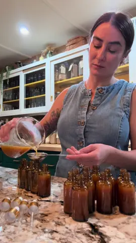 When someone asks what herb or remedy I’d start with in an apothecary, I always say propolis. It comes from the bees, the original herbalists. Propolis is made from tree resins that the bees mix with their own enzymes to seal and protect their hive. It’s their way of keeping their home healthy, and I’ve learned so much from that. I make a propolis tincture every season, and it’s something I always keep close by. It supports the immune system, soothes sore throats, and helps the body find its balance again. When I wrote The Beekeeper’s Apothecary, I knew propolis had to be included because it truly is the heart of the beekeeper’s medicine chest. If you haven’t gotten a copy yet, comment BOOK below and I’ll send you the link so you can read all about it. Every apothecary begins with the bees.