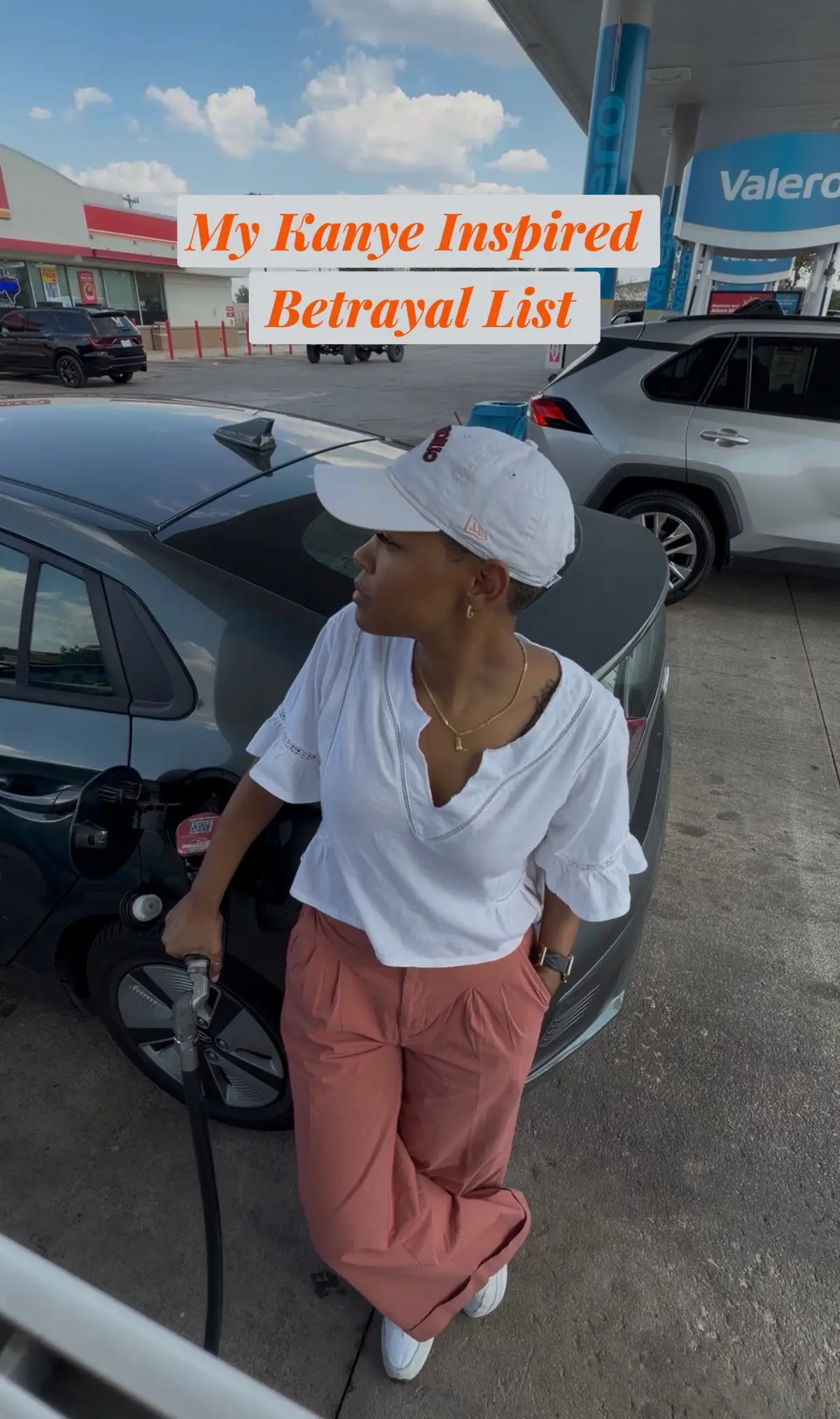 The last one took me out too. No more Miami looking for the hoochie daddies cause they looking for em too😩 I vowed to neverrrrr deal with a man that entertains social media. We weren’t dating though so there’s that.. thank God. Also, Eddie was a grown man snitching to my dad about the one time I snuck out. Couldn’t even make it out the neighborhood😒 Notice how I don’t feel betrayed by Uncle Sam at all. Trust me I’m getting him for everything he got‼️ #betrayal 