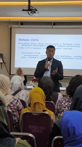 Smart Parent, menggunakan cinta sebagai alat komunikasi yang jitu dengan anak#fammily #parenting #parenttips 