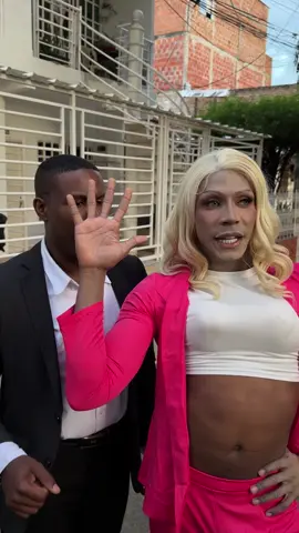 La llevaré a casa con mamá 😨