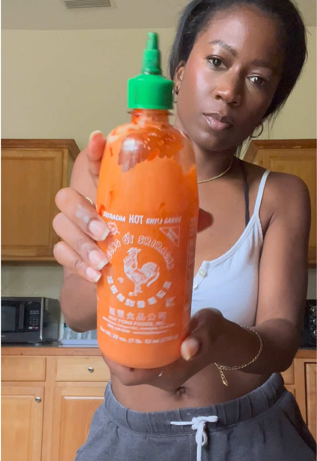 It took me waaay to long and lots of wasted sriracha to figure this out 🫣🌶️ #EasyRecipe #hack 
