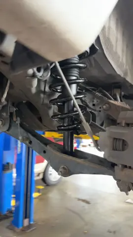 Lincoln Navigator spring conversion #dieseltechchris #mechanic #lincoln #automotive #springs 
