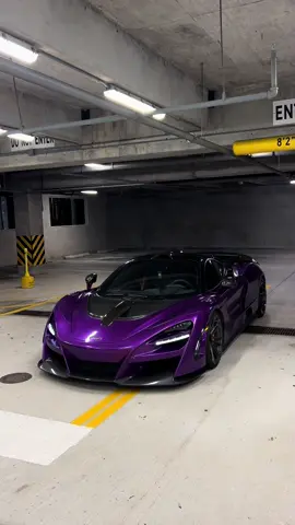 Now realizing it loops as I edit this #cars #mclaren #mclaren720s #carsoftiktok 