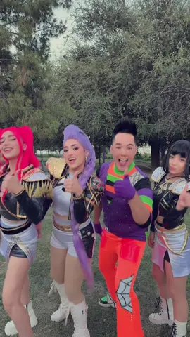 Like me Guerreras KPop y Erick Gi #likeme #guerreraskpop #huntrix #paratii #fyp 