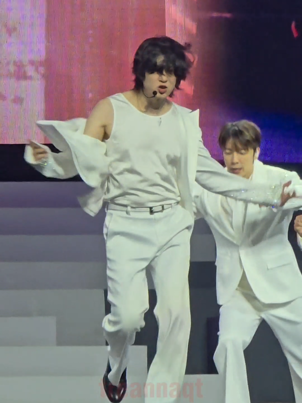 Fangirled so harddd!!!!! First watched this song's mv back in high school, they now went from Super Blurry to Super HDLive 😹😹😹 #superjunior20thanniversary #heechul #SS10inManila 