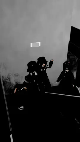 Ikutan ah 😎#promomakan1010 #robloxindonesia #outfitroblox #salonthefiestasroblox #robloxfyp @hiaxel3 @LXRxyorrr 