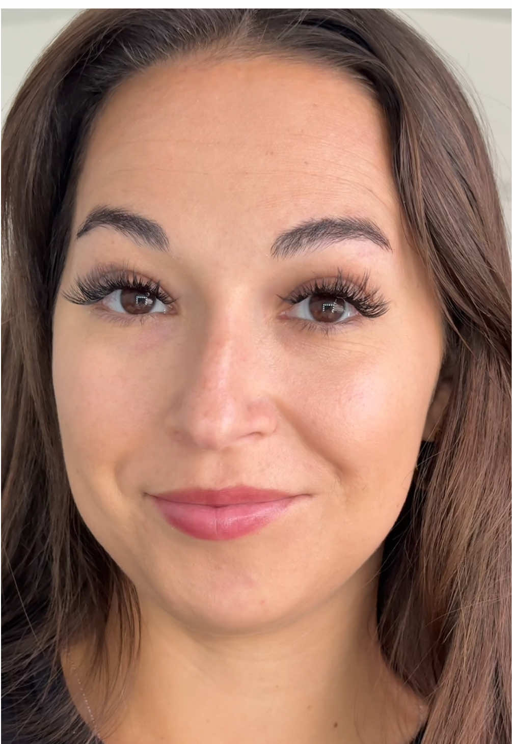 The wonders of a fresh set of voluminous lash clusters ✨  #lashclustersathome #lashtok #falselashes #lashextensions #falsies 