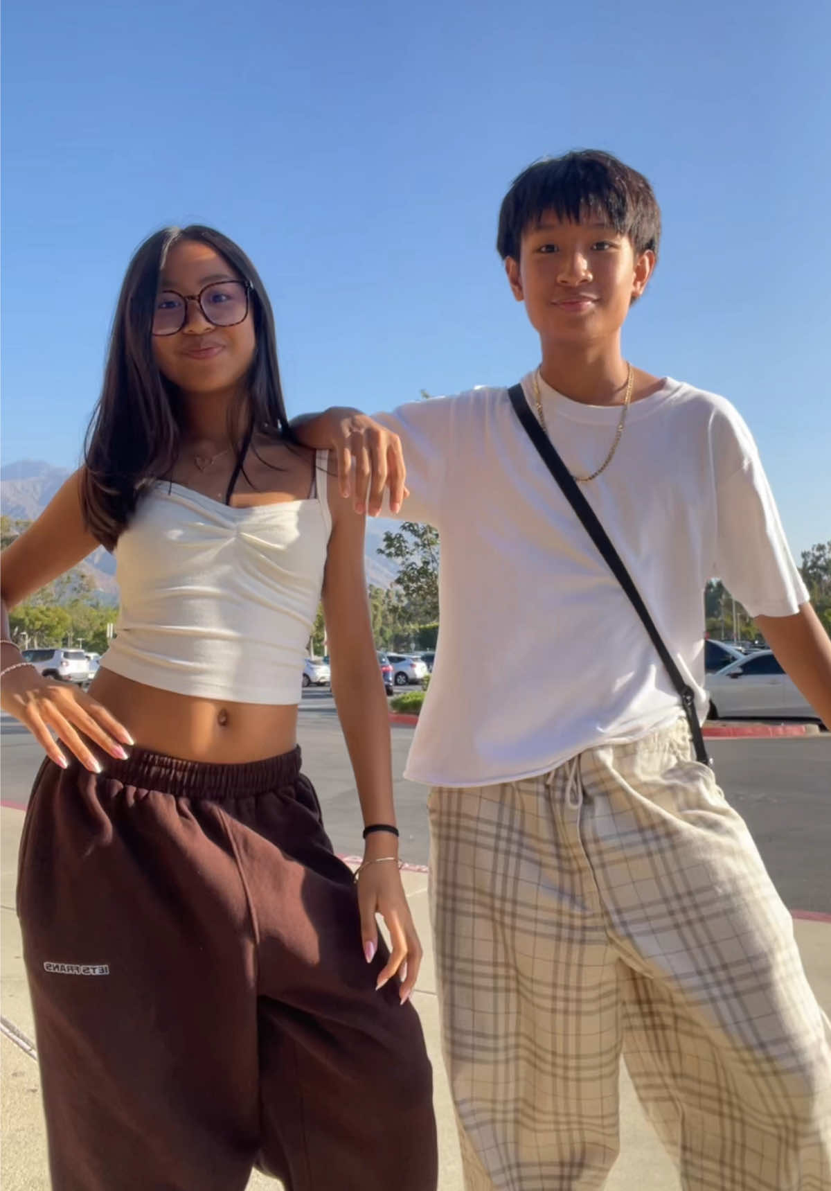 Sugar on our 👅 @che @izayuhhhhhhhhhh #fyp #dance #viral 