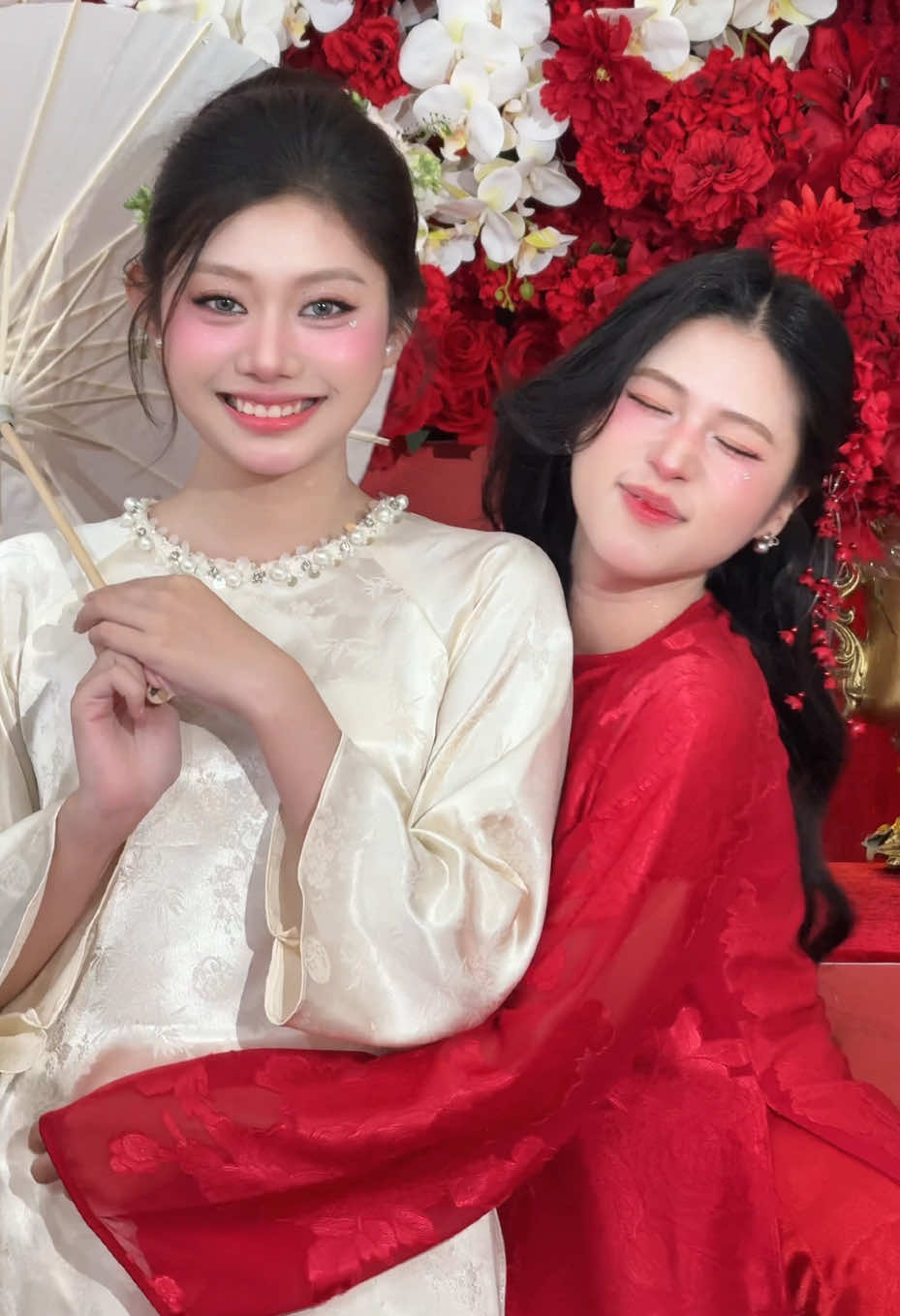 Vậy hôm nay đám cưới ai. Layout makeup cho 2 cô dâu triệu view #fyp #xuhuong #makeup #makeupcodau #makeupcantho 