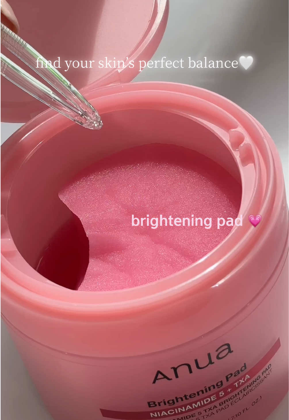 Once upon a glow… 💫 Our pads are soaked with pure hydration magic! ✨ burst with hydration — like a waterfall in every swipe 💦 Dive into the glow, feel the magic, and let your skin drink it all in 💧  #anuaglow #anuaglobal #anuapad #anuaskincare