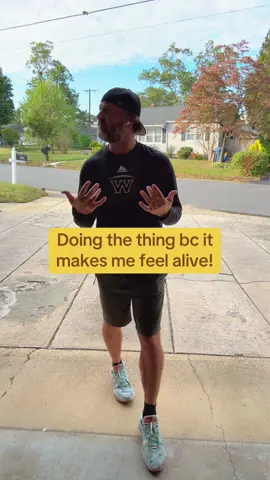 What’s the thing you really want to create but hold back?! #dance #selfconfidence #motivationalquotes #musicdance #selfgrowth 