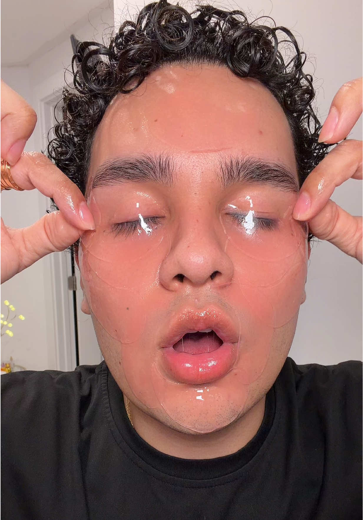 Ahora lo entiendo todo! 😍 @COSRX US #cosrxpartner #cosrx #peptideeyepatches #koreanskincare #puffyeyes 