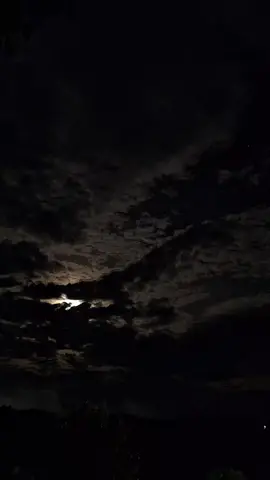 #cielosbonitos #luna #nubes #paz #tranquilidad 