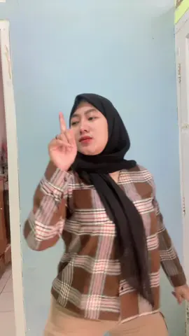 loncat nya berat #astigeboy #dance #gelenggeleng 