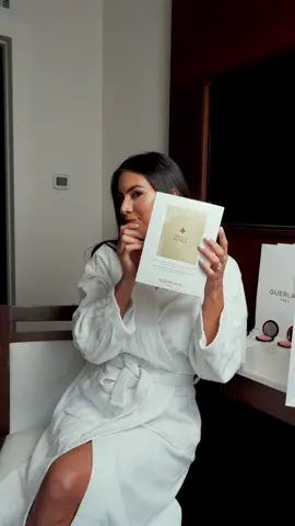 Y yo siempre posteando todo tarde pero sin dejar de compartir! Una experiencia increible en Panamá junto a @Guerlain 🤍