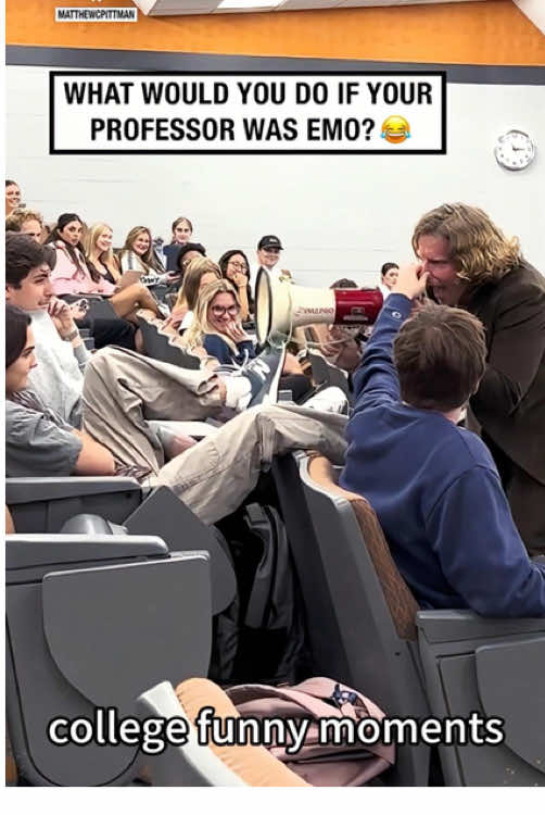 Happy campus life 😂🥳#collegelife #foryou #campus #campusvibes #classroomvibes #funny #funnyvideos 