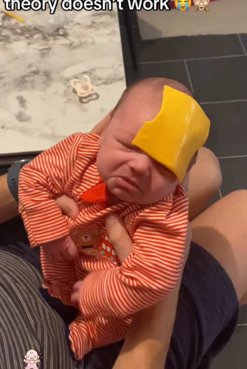 Stop a baby from crying 🤣🤣#funny #funnyvideos #happy #fyp #foryou #tiktok #baby #cute 