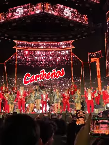 Te Burlaste de Mi Caribeños de Guadalupe junto a Corazón Serrano En Vivo  aprendiendo la letra y no hay mejor lugar que esta en su casa y yo solito 😥😥 no llegó cuidando y 🍻🍻🤣🤣🤣🎶🎤 otra cosa en videollamada y dice que no es celosa piensa que voy a salir ya cambié por favor!!!!