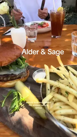 Love the back patio #longbeachfood #retrorowlb #alderandsage 