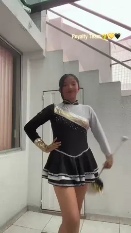 🤩🤩New trend Dc: @vale  🎶🎶 @Quevedo  #bastoneras  #royalty 