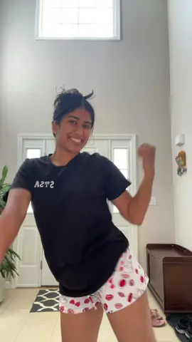 See u on the dance floor #ninachleh #punjabi #indian #dance #trendin 