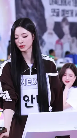 #anna #meovv #isac2025 