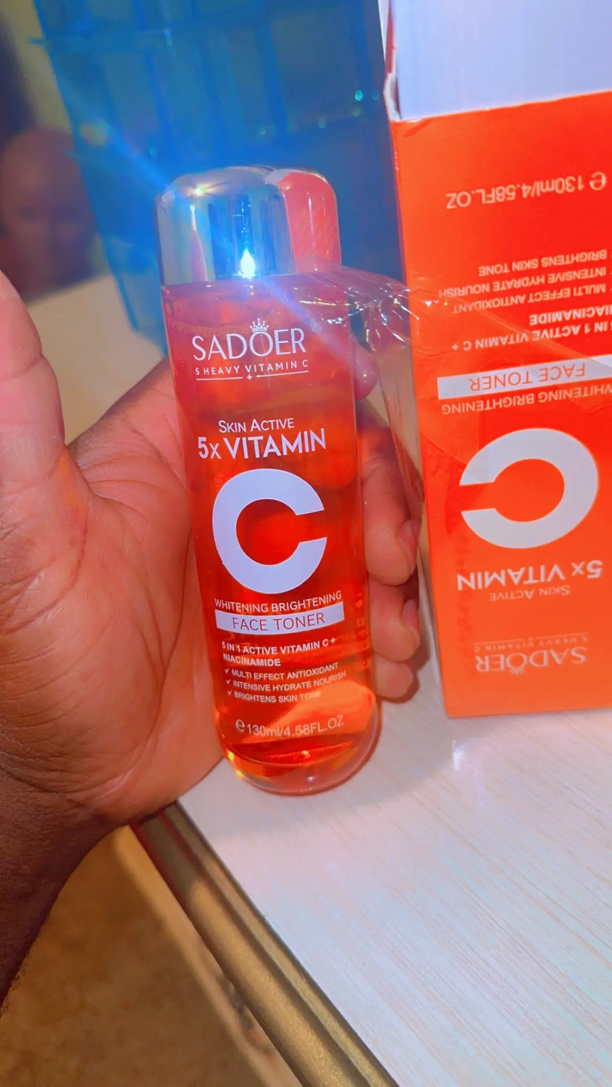 Discover the beauty of clear skin with SADOER's 5x Vitamin Face Toner, crafted for all skin types. This exceptional toner not only hydrates but also enhances your skin's barrier function with the power of niacinamide and hyaluronic acid, ensuring it stays healthy and radiant for months to come.