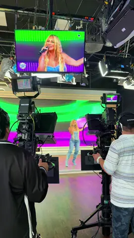 A mis enemigos #elyrosariooficial #entrevistas #quebonitavidametoco #tv #jennirivera 