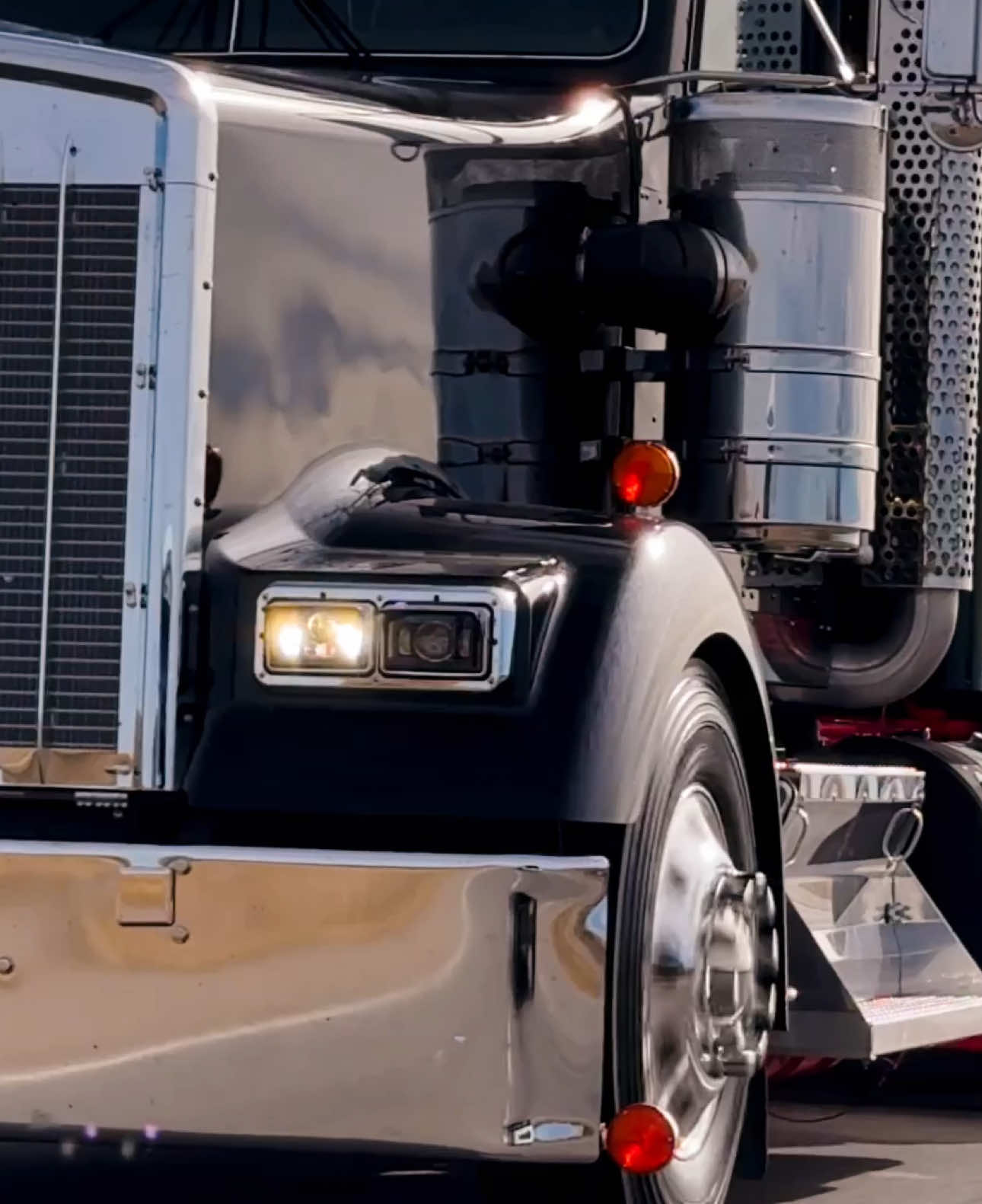 Gliding #fyp #largecar #alberta #2026 #kenworth 