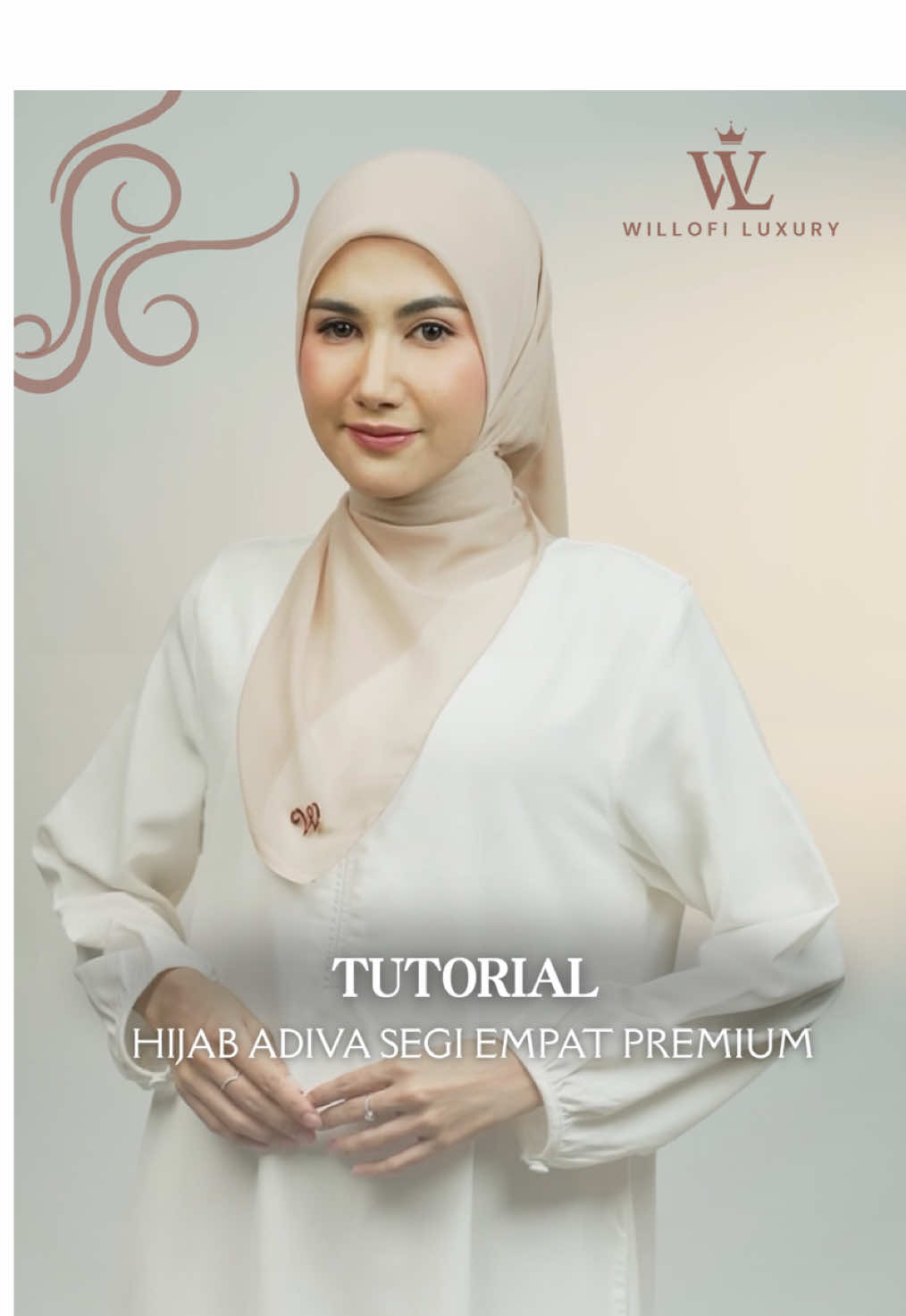 Hijab paris segi empat nggak pernah gagal bikin look kamu classy! 🖤 Yuk intip tutorialnya biar makin jago mix and match gaya hijab setiap hari 💫  #tutorial #tutorialhijab #hijabparis #hijabsegiempat #hijab 