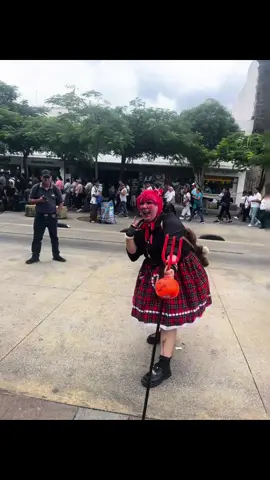 El trend de la gente que se viste raro xd Pueden buscar a nuestra comunidad como Harajuku Pals en todas las redes 😘 #roriitafashion #harajuku #harajukufashion #visualkei #halloween 