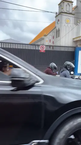 Kelangkaan BBM di Timika hrs rela antri ber jam” dan hrs sabar spy kebagian💪