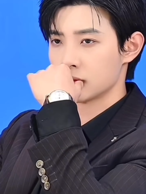 senyumanmu manis banget ketua#🥰🥰🥰#maxiaoyu马小宇 #mafiaku 🥰🥰#foryoulove❤❤️ #fanslove♥️ 