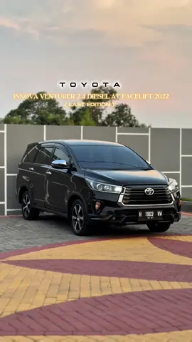 INNOVA VENTURER 2.4 DIESEL AT 2022 FACELIFT ( Last Edition ) Spesifikasi sebagai berikut : - Toyota Innova Venturer 2.4 Diesel AT 2022 - ⁠Facelift, new model - ⁠Last Edition Thn 2022 - ⁠Masih Uero 2 ( Aman Bio ) - Nopol H ( Lokal ) - ⁠Pajak On 3-2026 - Oddo 58.000 ( Record Nasmoco ) - ⁠Sudah Coating - Driver mode (eco mode & power mode) - AC digital, Blue illumination light - Jok captain seat, electric seat (facelift) - Kamera belakang + sensor parkir depan belakang - Power window all auto + retractable - Welcome light seat back table - Head unit 8 inchi - Air gesture, Voice command - Jok kulit, lampu auto - Smart entry (start stop engine) - Layar monitor tengah (lipat) - Interior Bersih Rapi Wangi - Karpet dasar bludru (khas venturer) - Mobil keluarga nyaman khas Innova - BBM irit, barcode solar ada - Ban tebal - Terawat luar dalam • Mobil siap pakai • ⁠Garansi bebas tabrakan/kebanjiran ( Uang Kembali 100% ) • ⁠Dokumen lengkap dan absah • ⁠Budayakan Cek unit ke lokasi & Free Test Drive • ⁠Lokasi : Solo