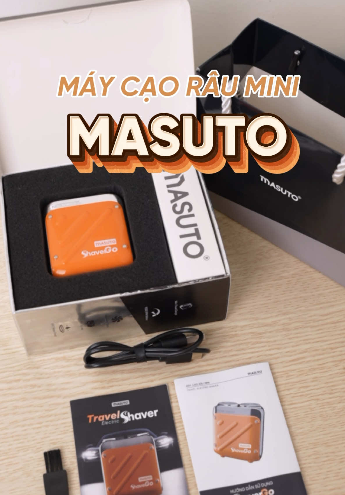🧳 Unbox Máy cạo râu mini Masuto MS Shaver Go – lấy cảm hứng từ một chiếc vali du lịch nhưng chỉ 100g, nhỏ gọn mà cực kỳ tinh tế. Thiết kế sang, sạc nhanh, cạo mượt không cần bọt – must have item cho anh em trong mọi chuyến đi, từ đi làm, đi chơi đến đi công tác. 👉 Cứ mang theo – luôn phong độ mọi lúc, mọi nơi! #masuto #msshavergo #caorau #masutomen #groomingformen  