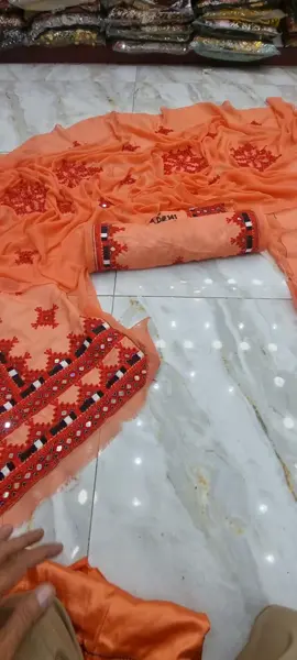 Made by Babar atif new collection of mehwish zari coner Hand made Fabric original New collection of mehwish zari coner  balochi wadding draees 👕👘 is online shopping   which have recently increased rapidly  to meet the growing demand of balochi other traditional  product shop 39 # 37 aulia market near jama cloth market  m . a  jinah road Karachi pakistan  00923112223594  #uae🇦🇪 #oman🇴🇲 #sudiarabia🇸🇦 #paistan🇵🇰 #qatartiktok🇶🇦 