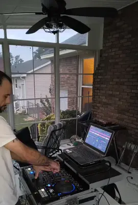 Why does this work? 😂 #davematthewsband #bigsean #idfwu #dj #mashup 