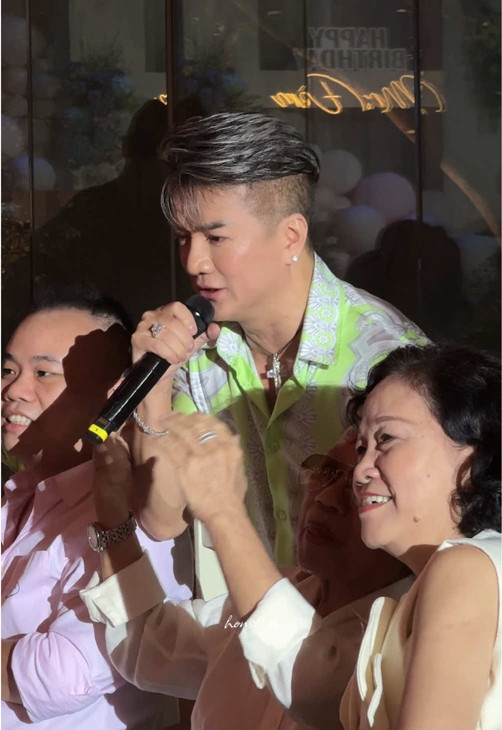 Đàm Vĩnh Hưng với bolero chắc là 1 cặp đôi hoàn hảo =))) ad genZ mà mê nghe bolero là toàn nhờ ảnh đó, nghe mê giờ thuộc chắc 99% nhạc xưa trong máoooo !!  #DamVinhHung #fyp #xh #xuhuong #foryou 