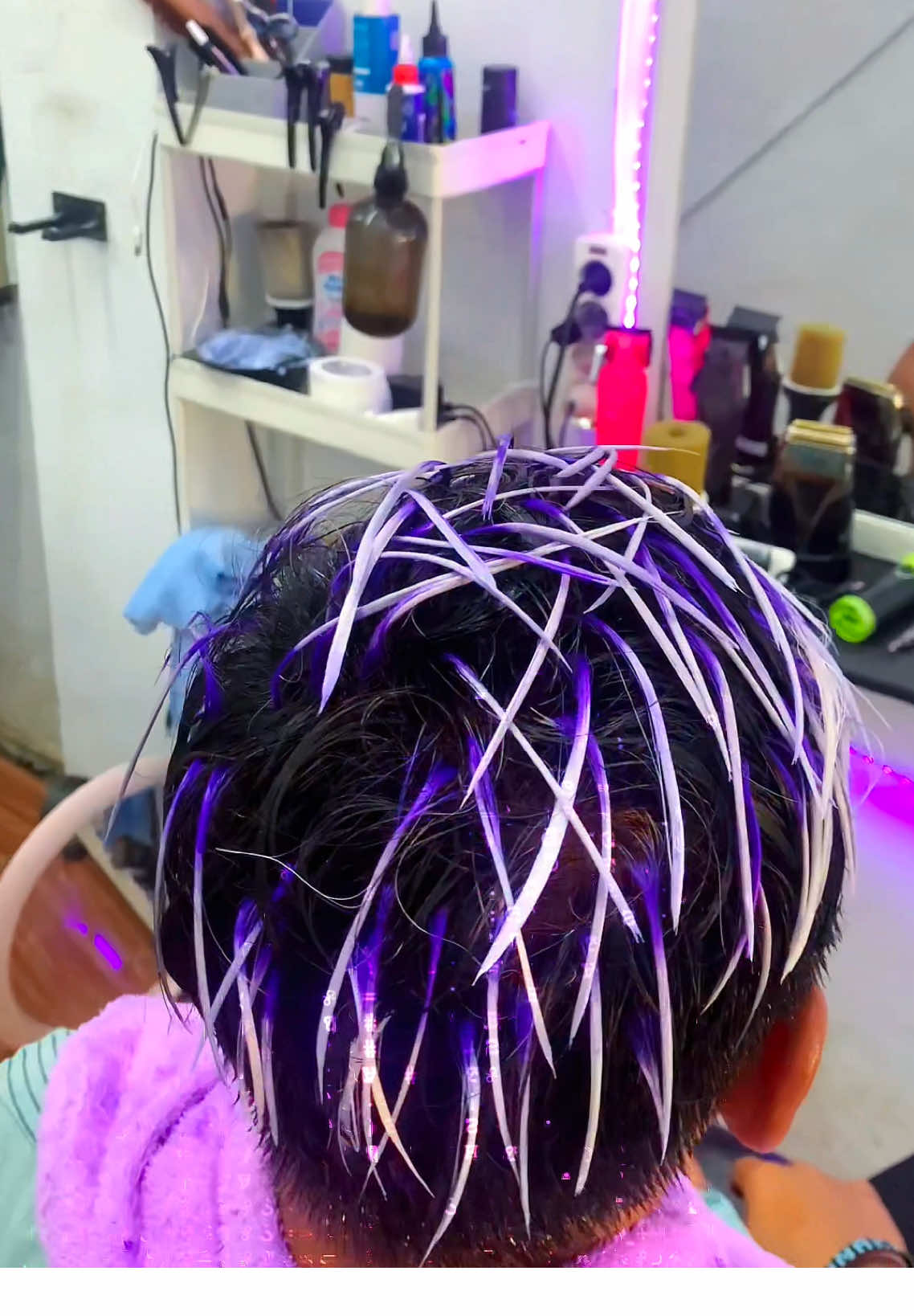 Hairlight Grey x purple 🟣🔥😎 #Hairlight #haircolor #barbermanado #fypシ゚viral🖤tiktok #menjelangnatal🌲🌲 
