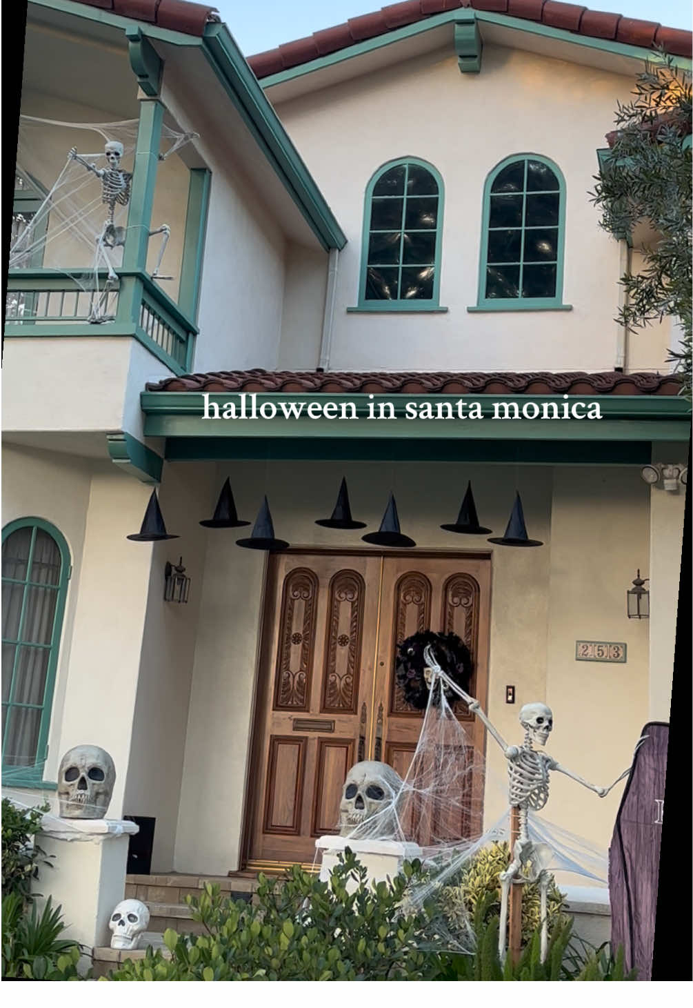 santa monica takes halloween very seriously #halloween #fall #fyp 
