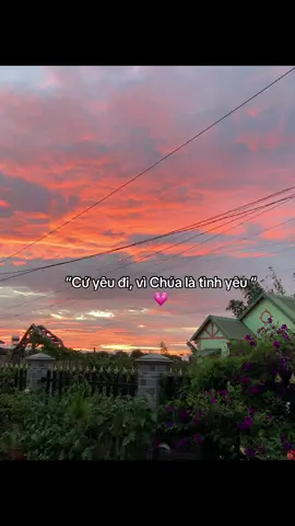 “Cứ yêu đi,vì chúa là tình yêu”💗✝️#caption #tinhyeu #conggiao #conggiaovietnam⛪ #xh 