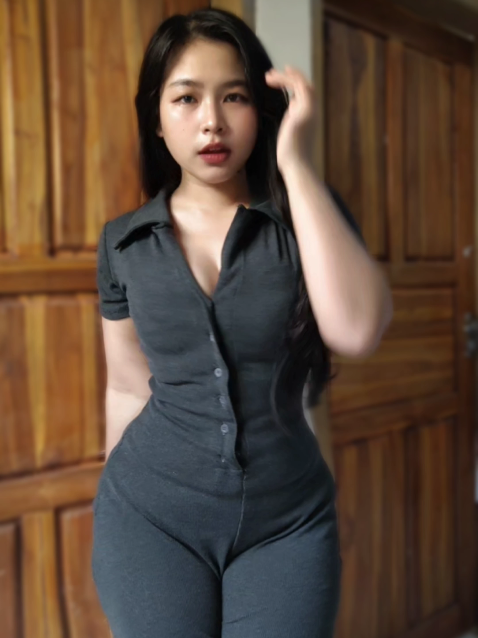 mau bungkus aku atau jumpsuitnya?  #promomakan1010 #followme #trending #fyp #foryoupage 