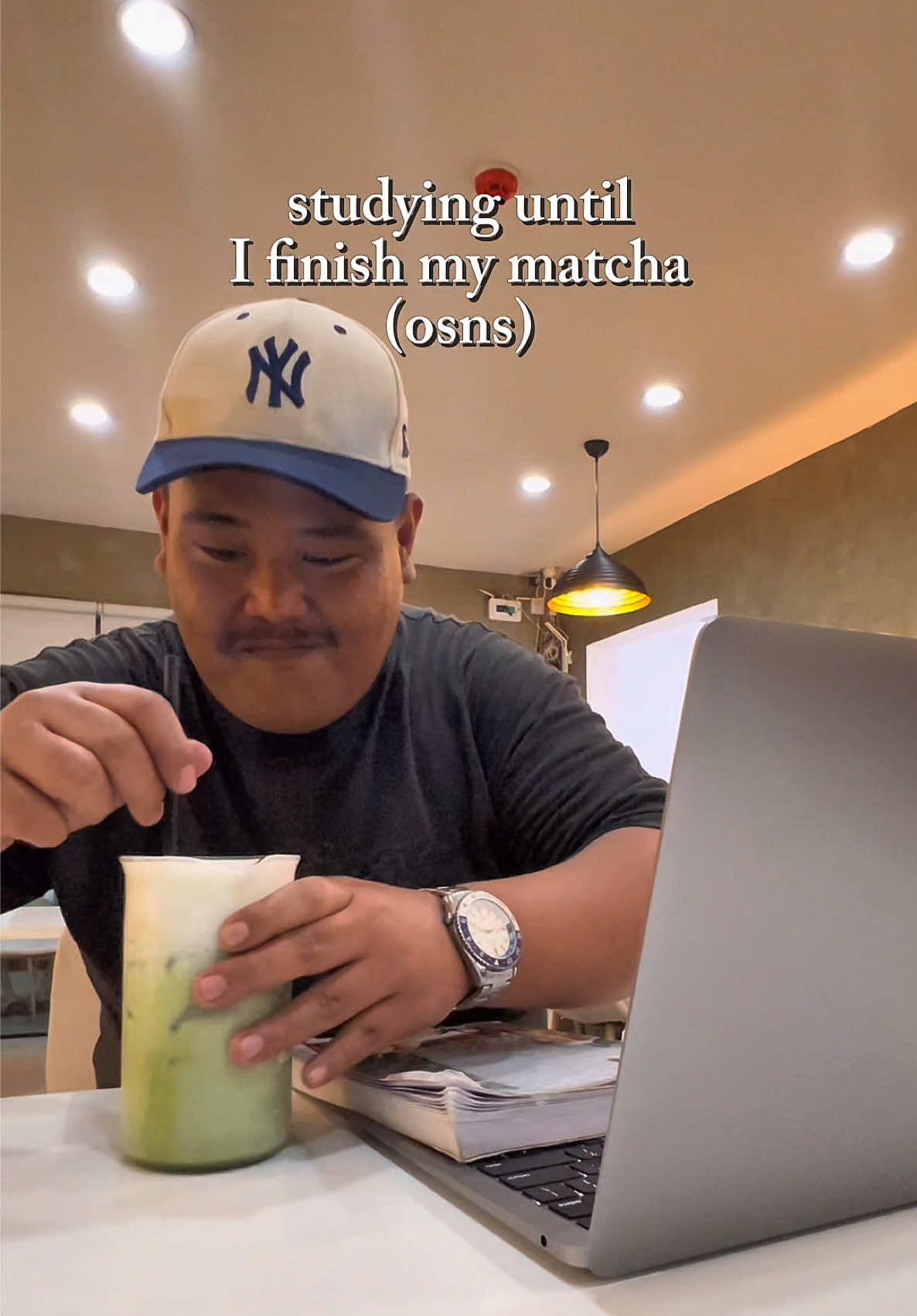 Studying until I finish my matcha 💚 #drcoffee #matcha #cebu #coffeeshop #study 