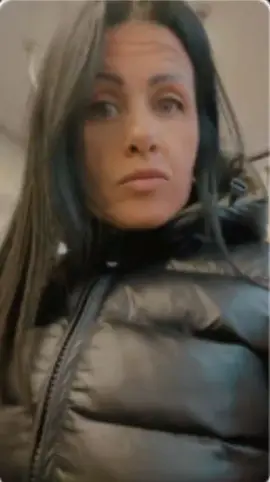#perte #foruyou #for #tik #viralvideo @Reginanera🖤 @REGINA NERA RESISTETE 🫵🖤🇮🇹 @silviacuorenerissimo @Regina nera non molla 🖤 @silviaricomincia @Silviasmilzo82 @🦅 Antonio 🦅 