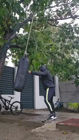 #Tactic #box #kic #kick #mma 