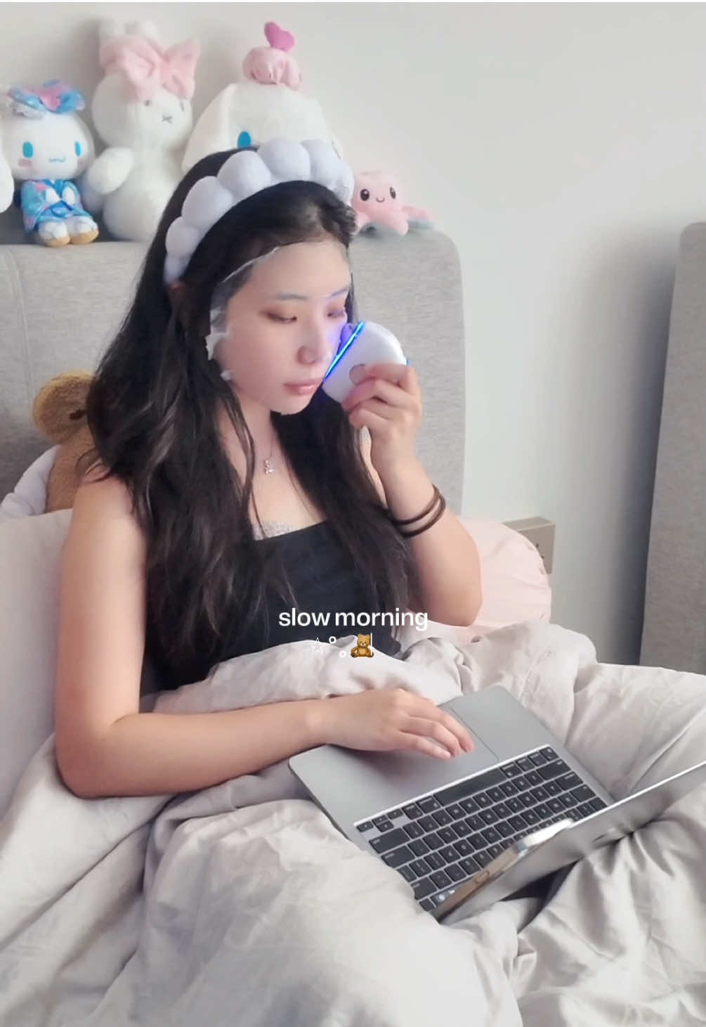 genuinely seeing more elasticity, firmer and brighter skin after using @Brixx Derma masks just 2 times 🤍 #brixxderma #skincareroutine #beautytech #collagenmask #skincare