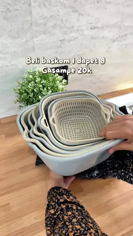 Best selling baskom saringan serbaguna yang lagi banyak banget dicari! 🥦💧 Beli 1 dapet 8 ukuran, lengkap banget buat cuci sayur, buah, sampai daging 😍 Bahannya plastik tebal, ringan tapi nggak gampang pecah — wajib banget punya di dapur! 🍅✨ #baskomsaringan #bestsellingproduct #alatdapurbestseller #peralatandapurmurah #creatorsearchinsights 