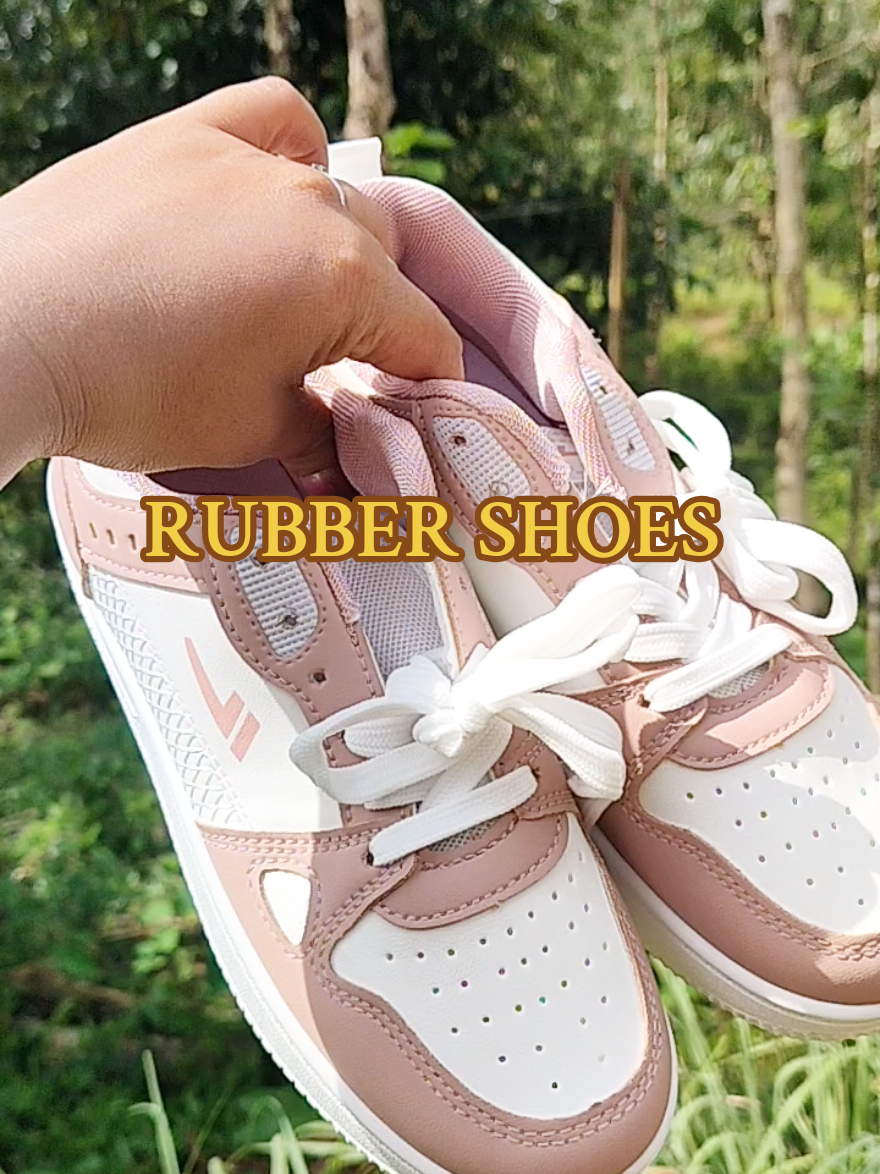 Ang ganda ng quality  nitong sapatos na toh ✨  #sapatos #shoes #rubbershoes #runningshoes #shoesforwomen 