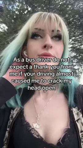 Some of yall need to learn how to drive